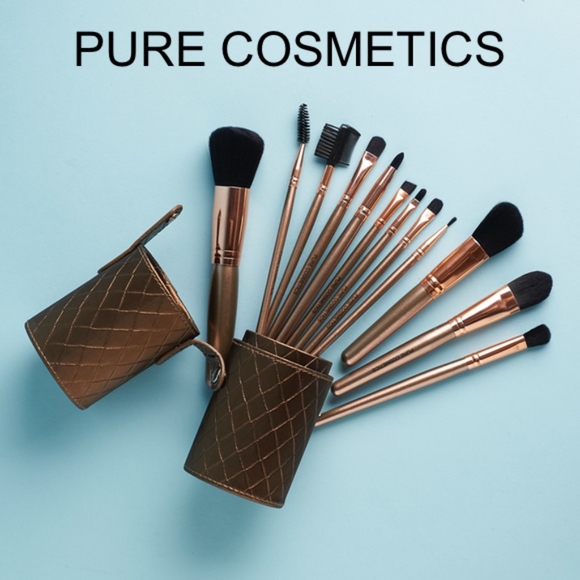 Pure Cosmetics Other - Pure Cosmetics • 12 Piece Professional Brush Set
